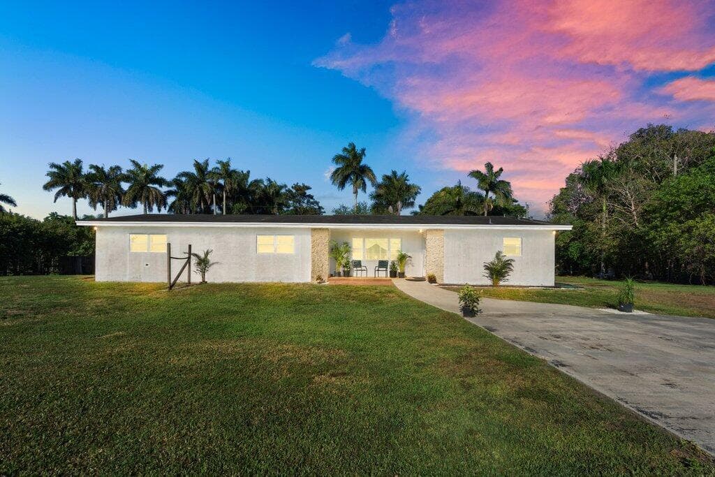 5400 SW 162ND Avenue, Southwest Ranches FL 33331 photo 2