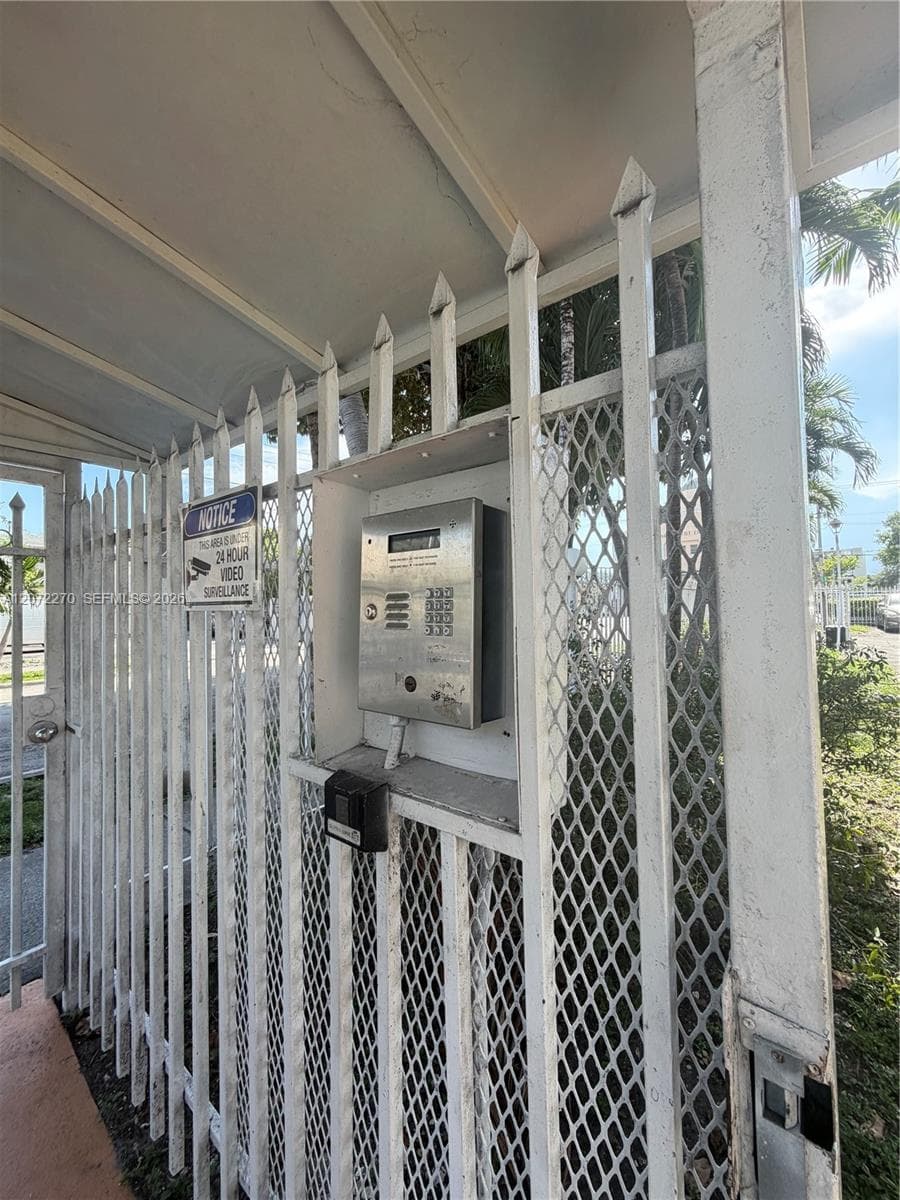 1661 SW 3rd St # 19, Miami, FL 33135 photo 4