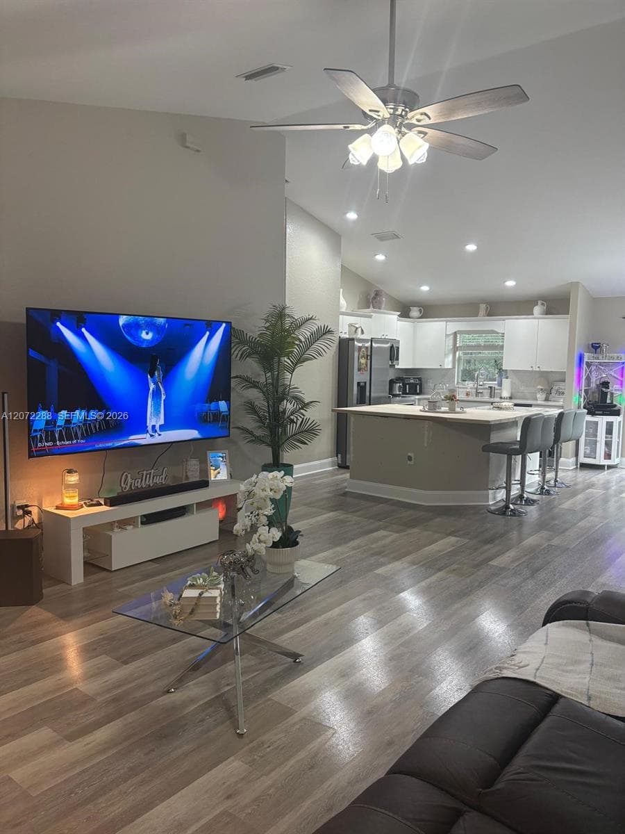 781 E Marion Oaks Pass, Ocala FL 34473 photo 2