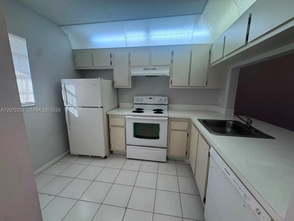 10381 NW 8th St # 102, Pembroke Pines FL 33026 photo 5