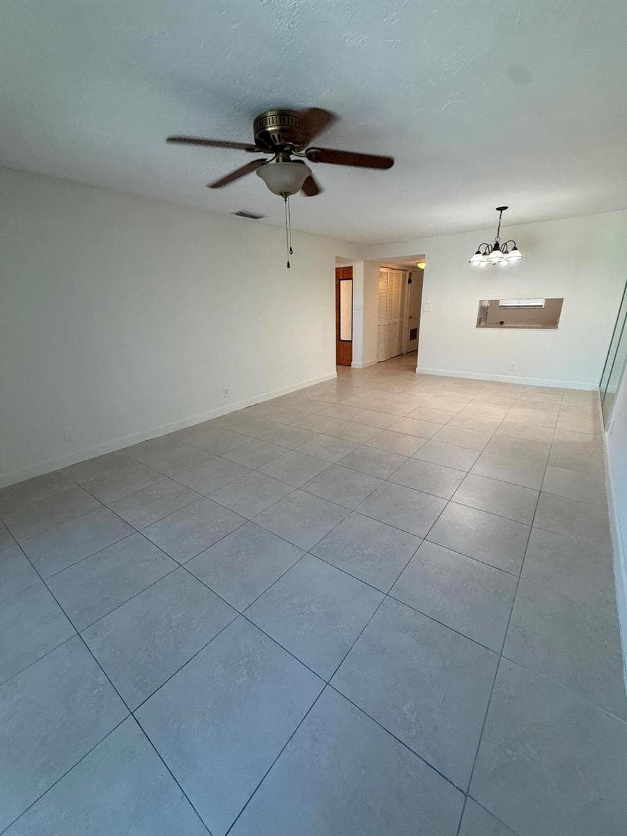 5515 N LAKEWOOD Circle N # 124, Margate FL 33063 photo 4