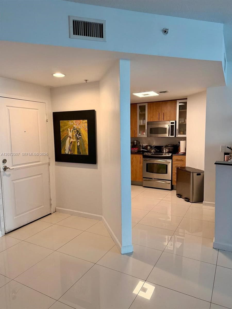 7900 Harbor Island Dr # 505, North Bay Village FL 33141 photo 4