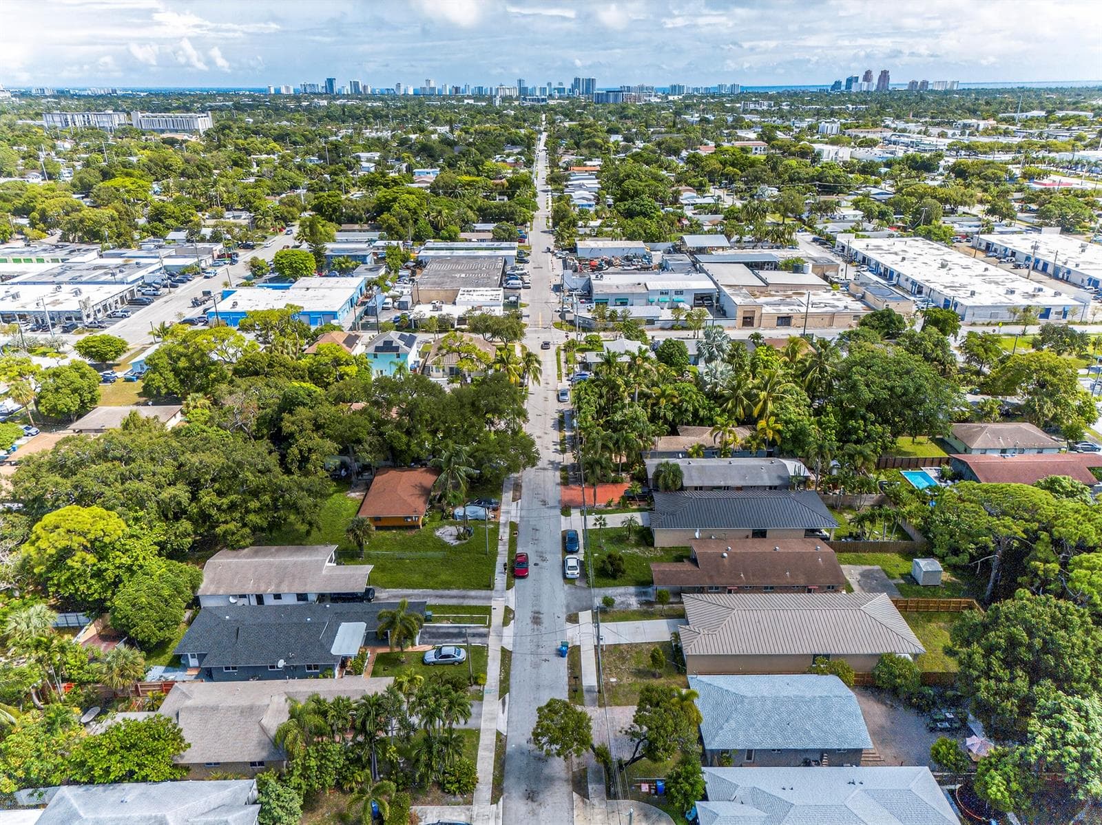 410 NE 34TH Street, Oakland Park FL 33334 photo 2