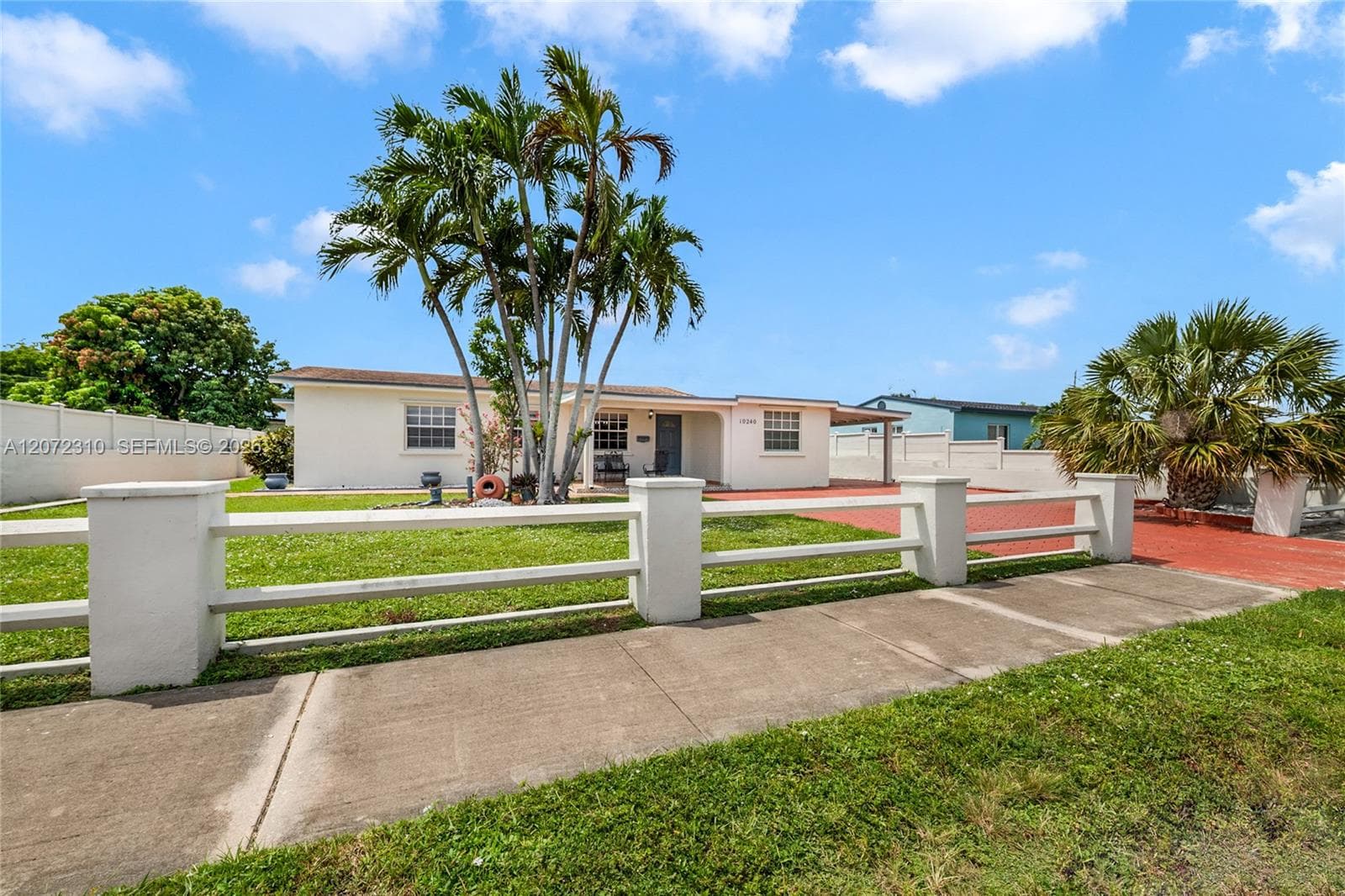 10240 SW 35th St, Miami FL 33165 photo 2