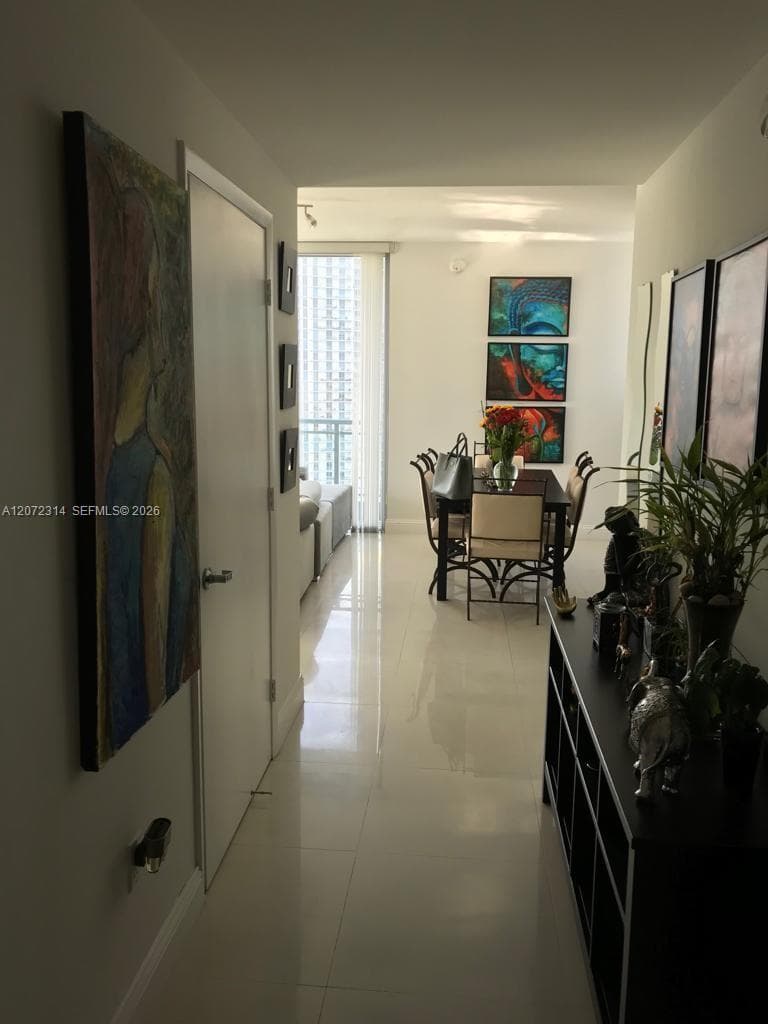 90 SW 3rd St # 2911, Miami FL 33130 photo 5