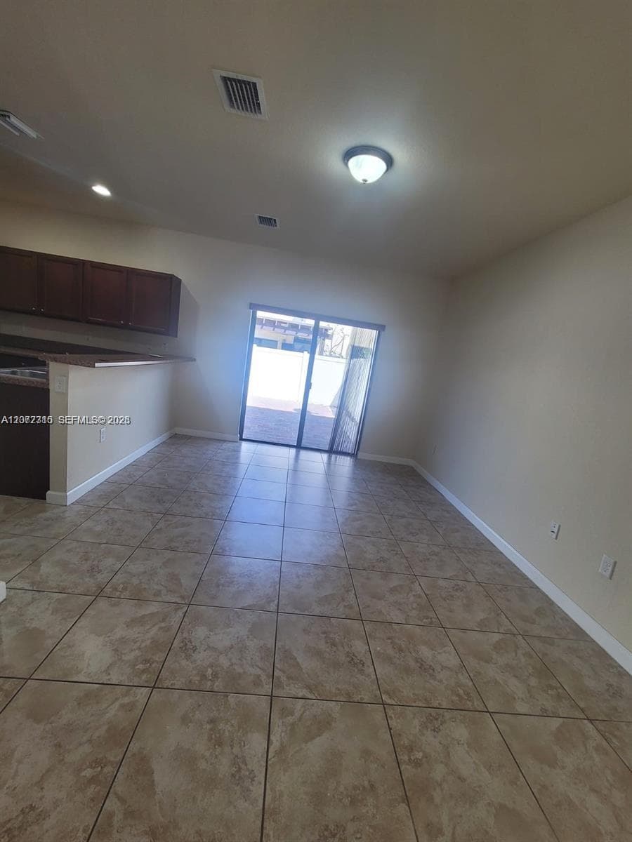 8935 W 35th Ln # 8935, Hialeah FL 33018 photo 5