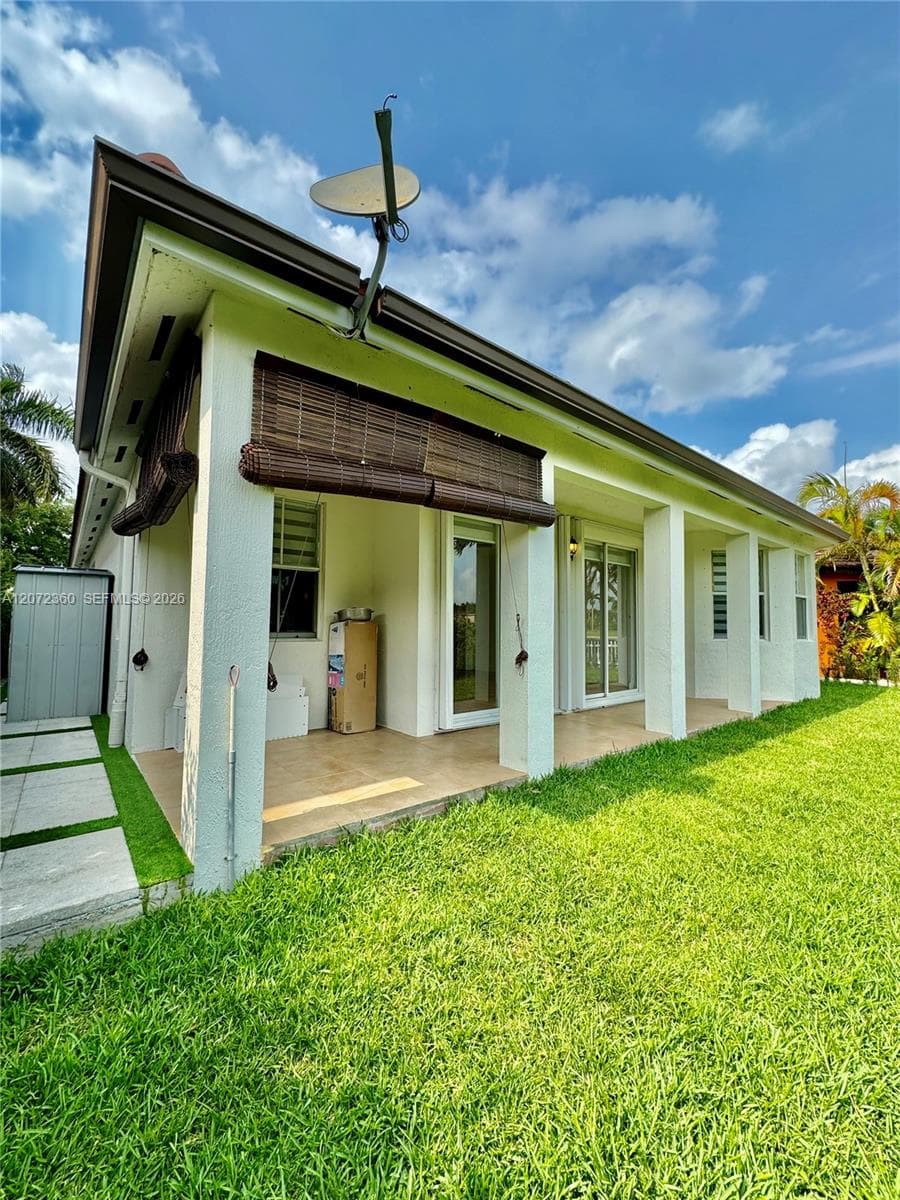 14974 SW 18th Ter, Miami FL 33185 photo 5