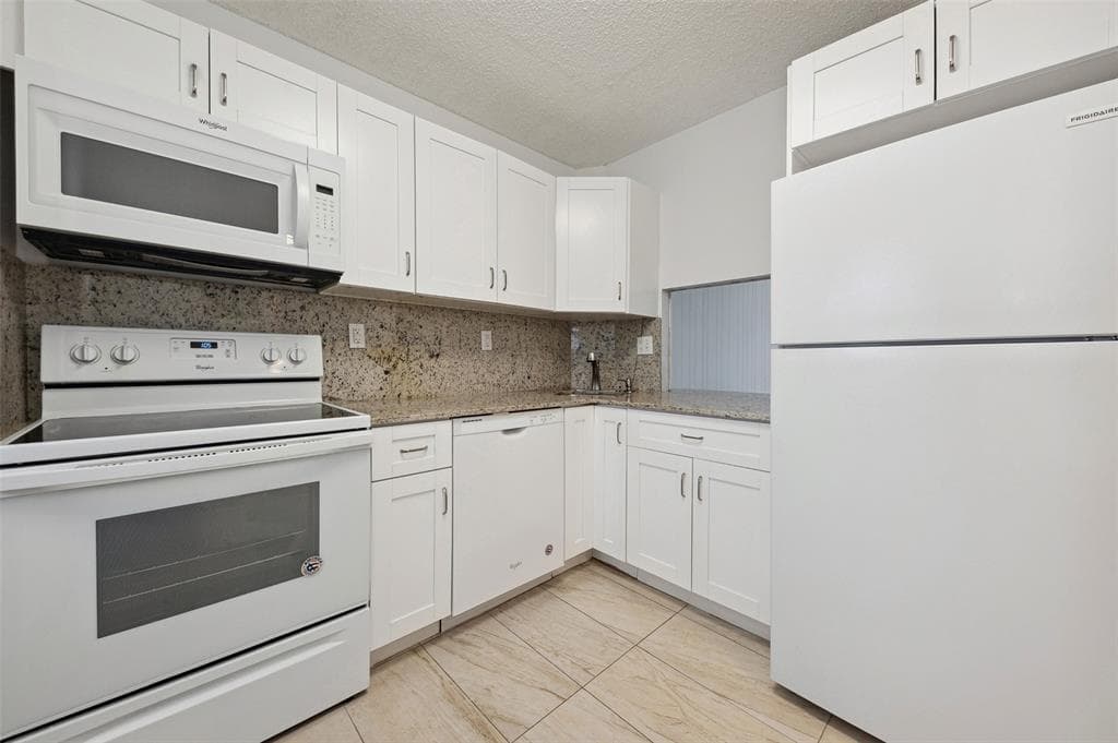 4501 NE 21ST # 109, Fort Lauderdale FL 33308