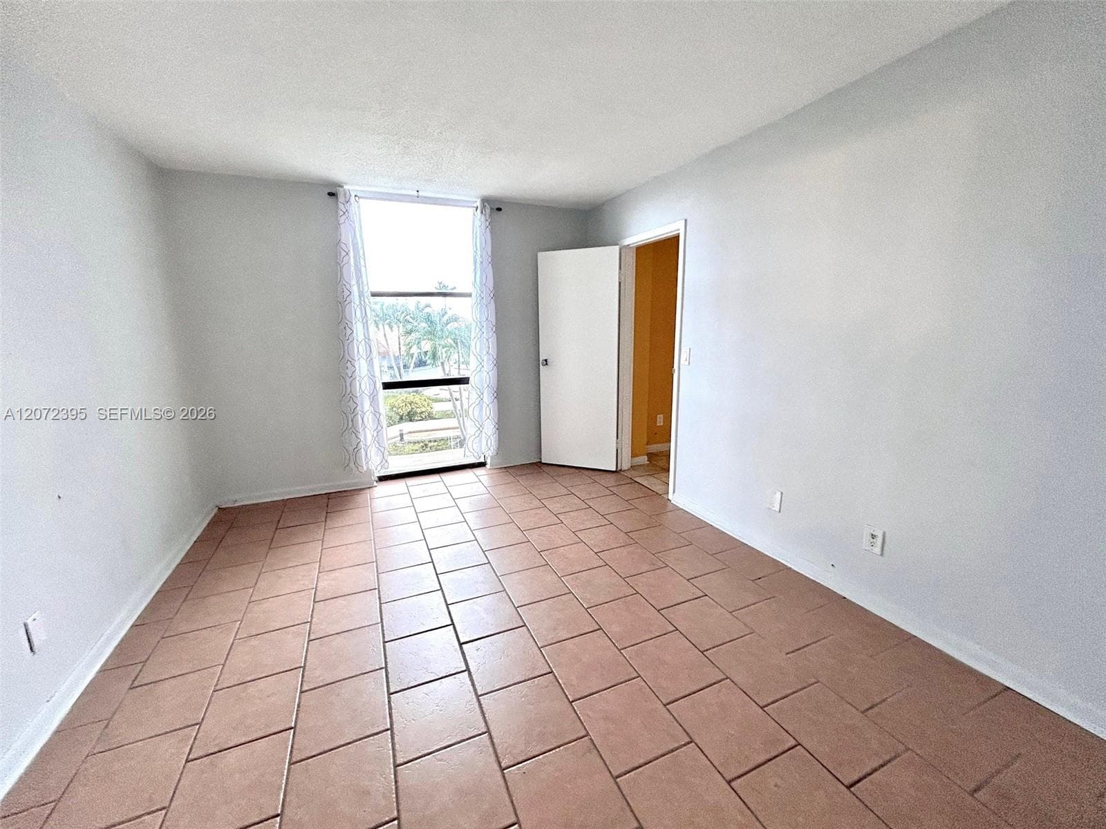 13499 Biscayne Blvd # 506, North Miami FL 33181 photo 4