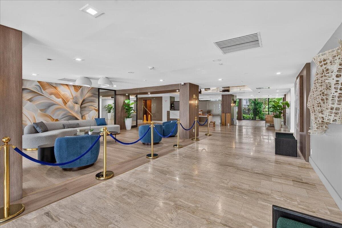 4200 Hillcrest Drive, Hollywood FL 33021 photo 4