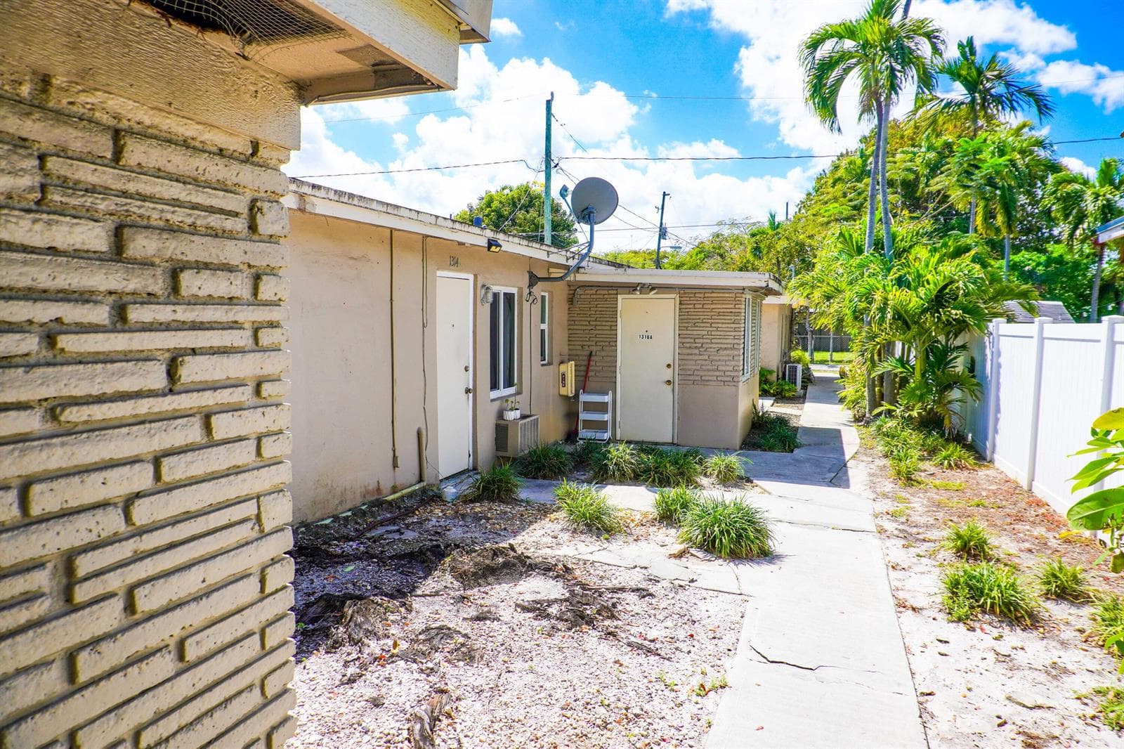 1314 S 20TH Avenue, Hollywood FL 33020 photo 3