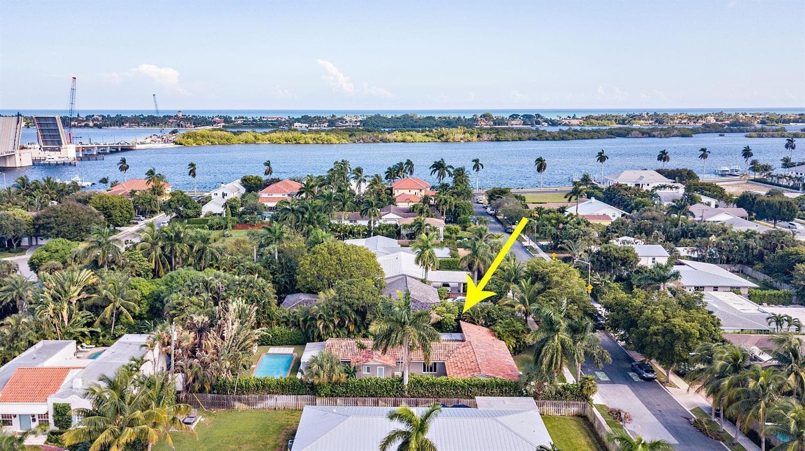 157 Worth Court N, West Palm Beach FL 33405 photo 5