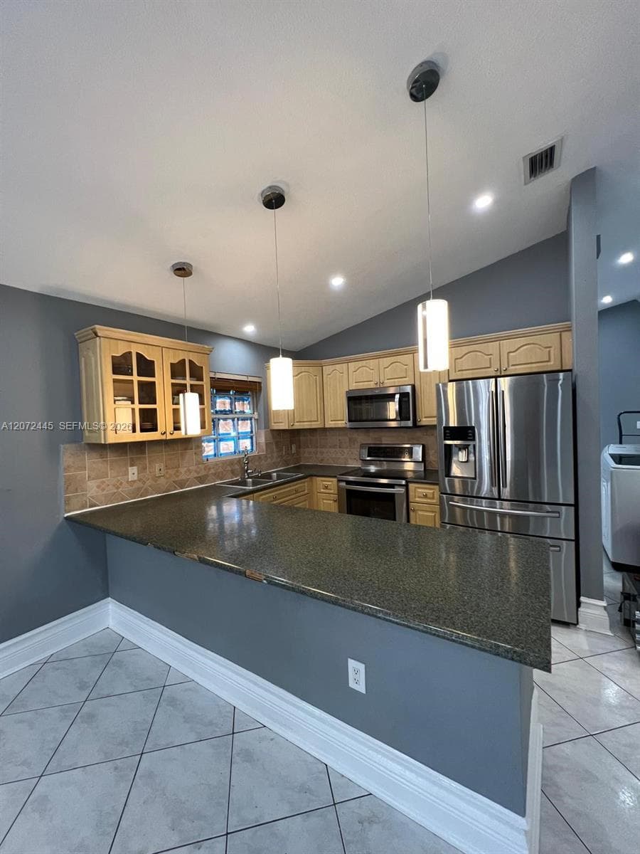 6978 W 25th Ave, Hialeah FL 33016 photo 5