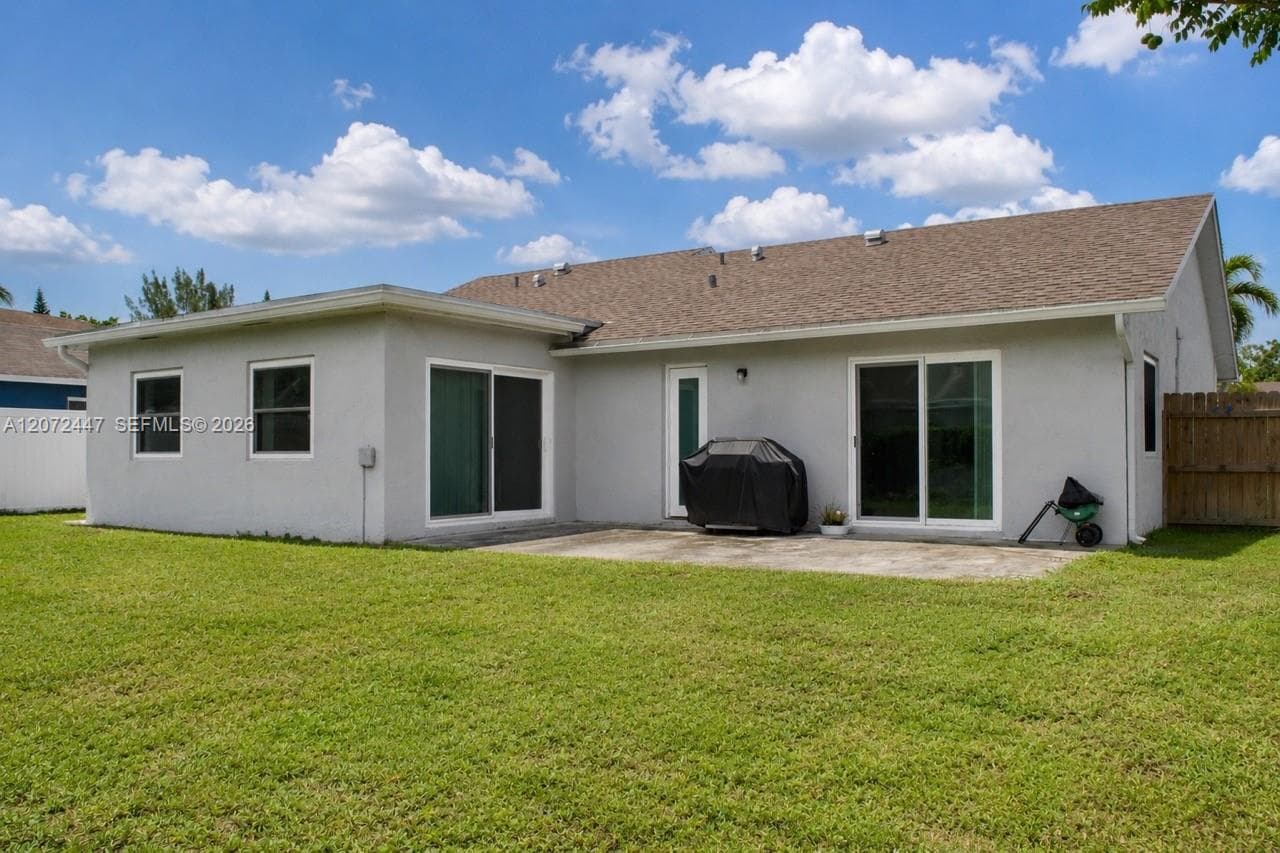 2001 SW 87th Ave, North Lauderdale FL 33068 photo 3