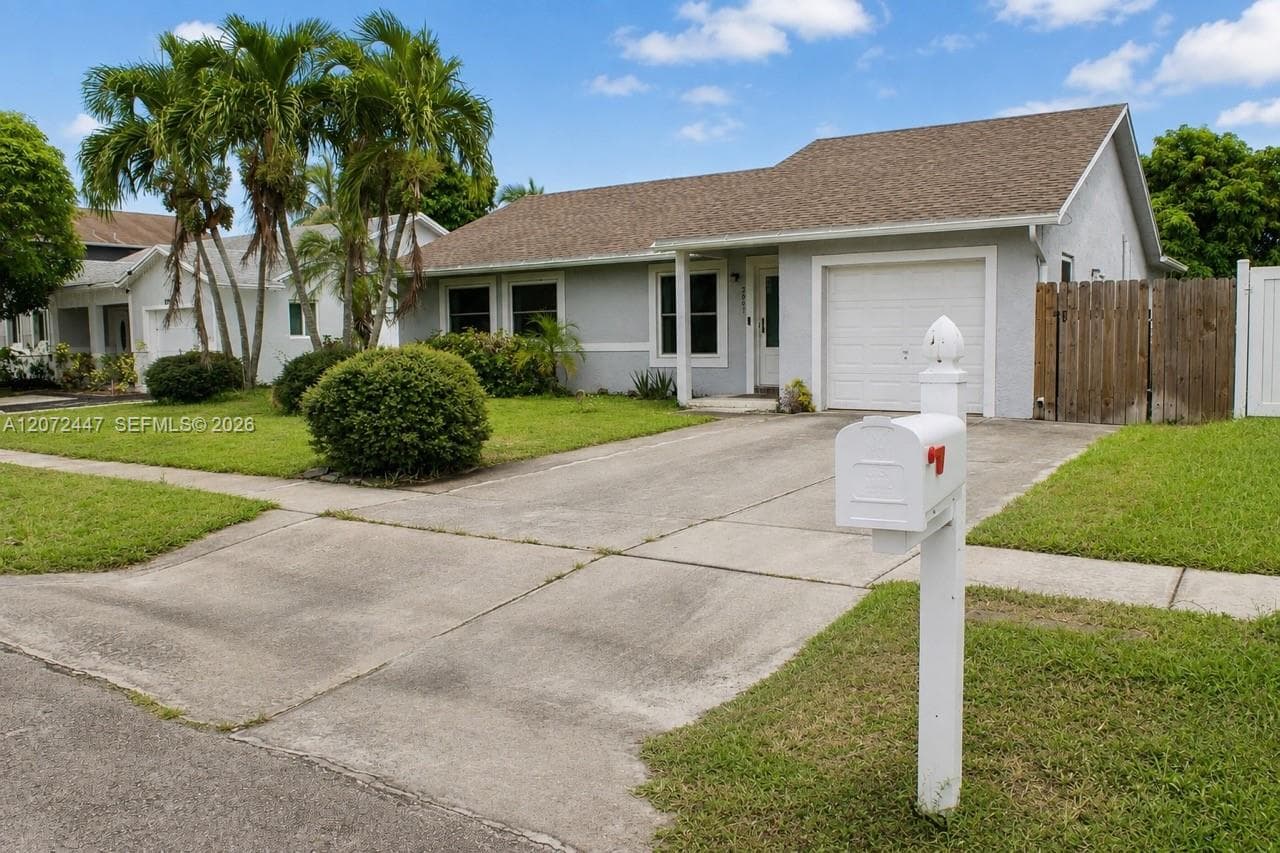 2001 SW 87th Ave, North Lauderdale FL 33068