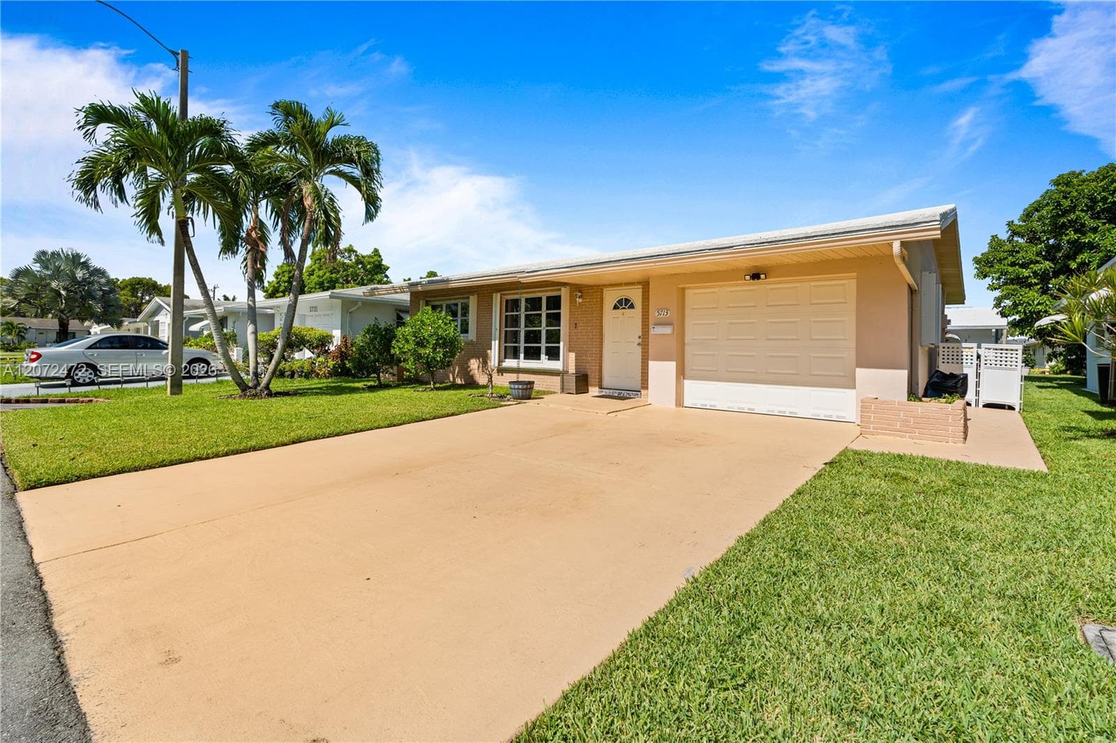 5713 NW 68th Ter, Tamarac FL 33321 photo 3