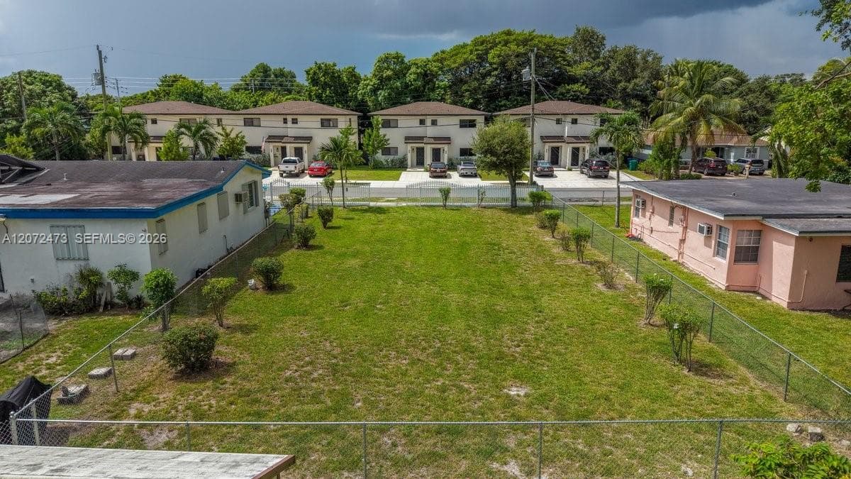 1967 NW 52nd St, Miami FL 33142 photo 5
