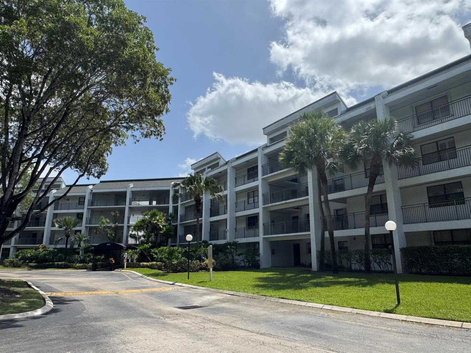 16171 Blatt Boulevard # 202, Weston FL 33326