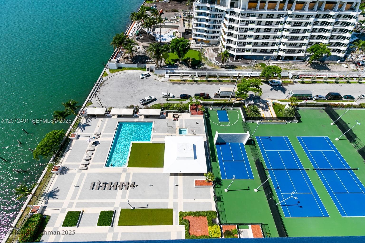 600 NE 36th St # 1820, Miami FL 33137 photo 2