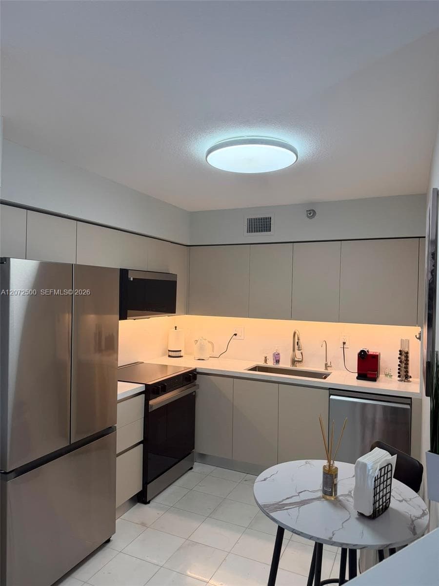3400 NE 192nd St # 511, Aventura FL 33180 photo 2
