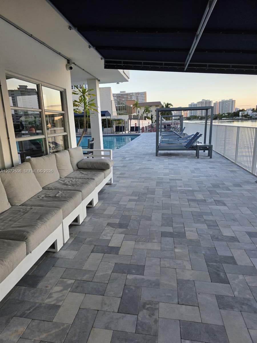 1833 S Ocean Dr # 809, Hallandale Beach FL 33009 photo 2