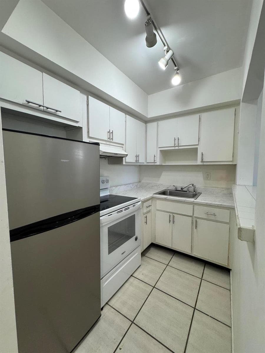 811 SE 16TH Street # 106, Fort Lauderdale FL 33316 photo 5