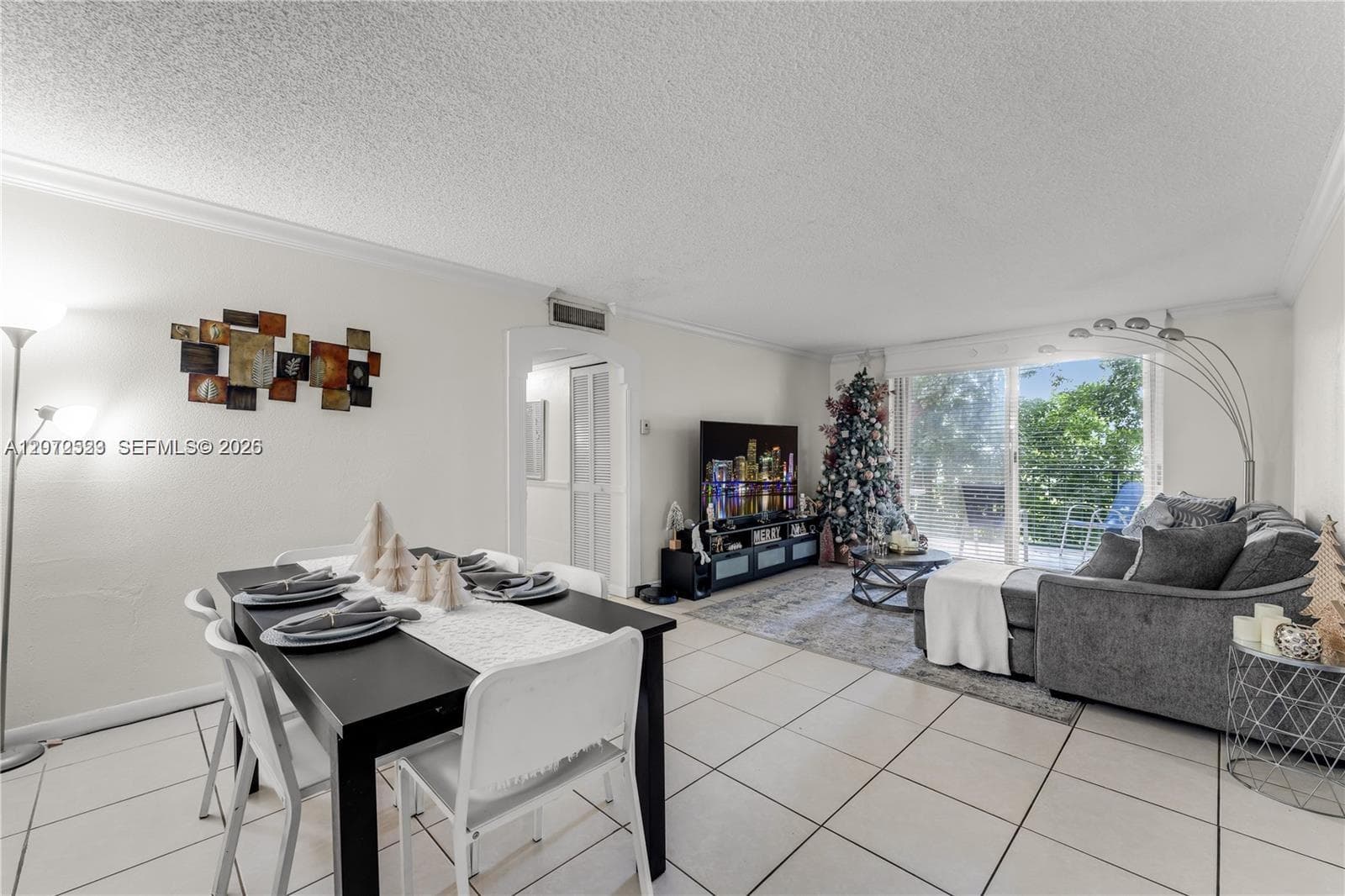 9320 Fontainebleau Blvd # 215, Miami FL 33172 photo 4