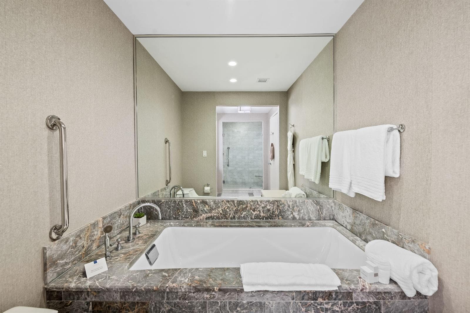 551 N FORT LAUDERDALE BEACH Boulevard # H1011, Fort Lauderdale FL 33304 photo 5