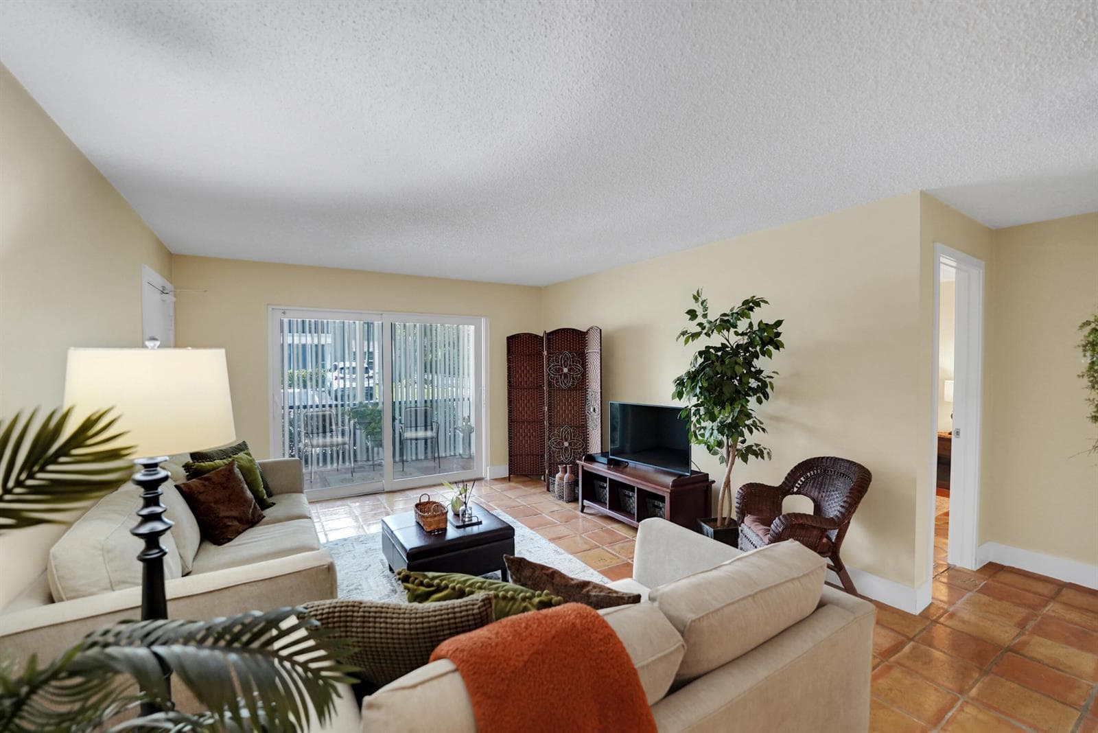 6473 BAY CLUB Drive # 1, Fort Lauderdale FL 33308 photo 3