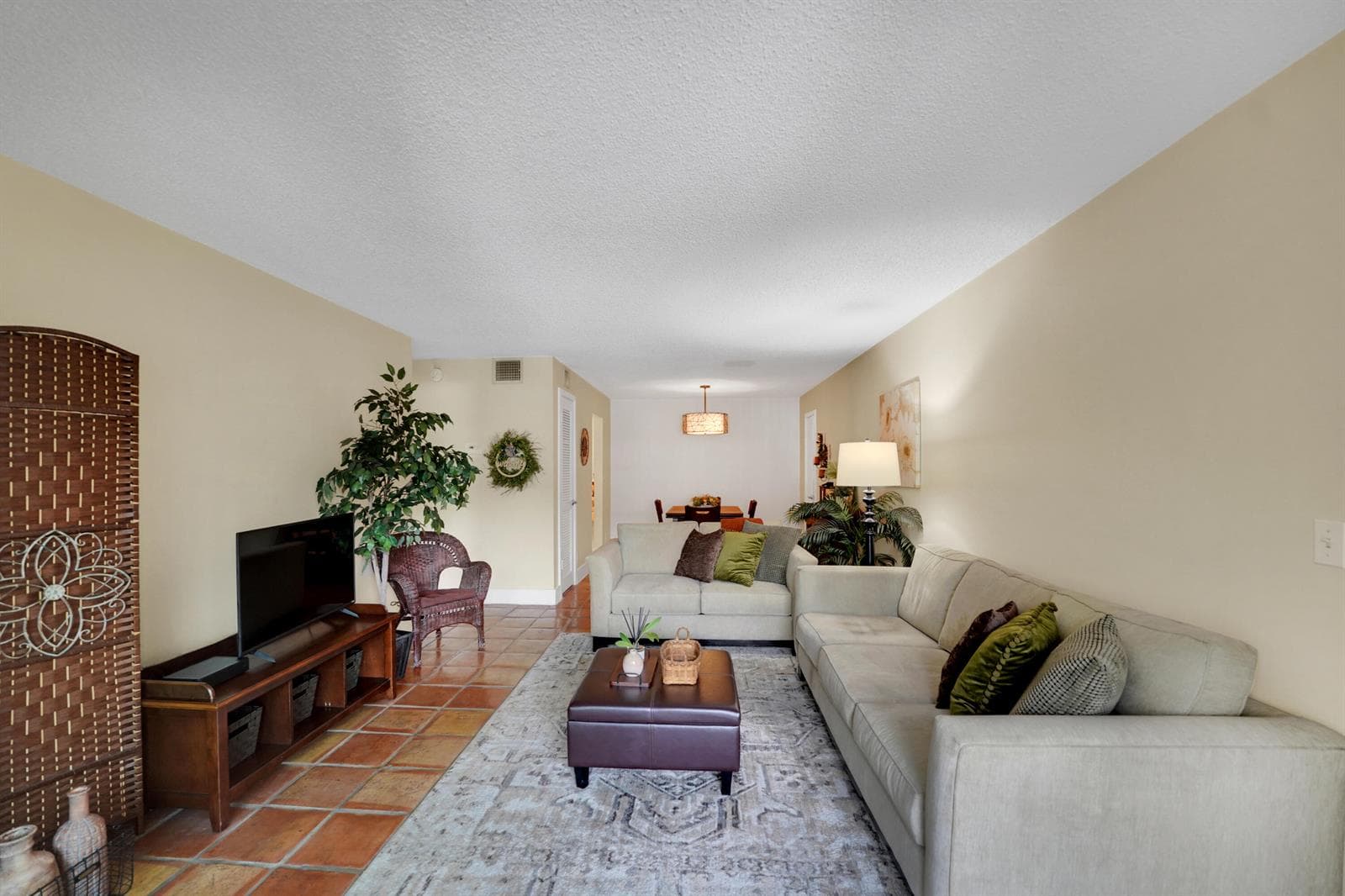 6473 BAY CLUB Drive # 1, Fort Lauderdale FL 33308