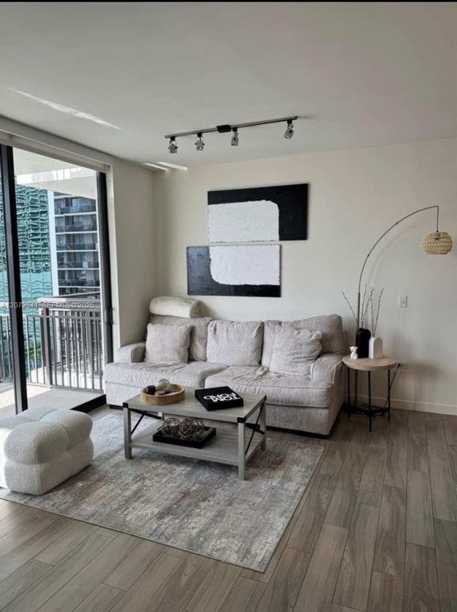 999 SW 1st Ave # 1814, Miami FL 33130 photo 5