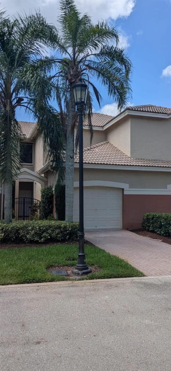 3892 TREE TOP Drive, Weston FL 33332