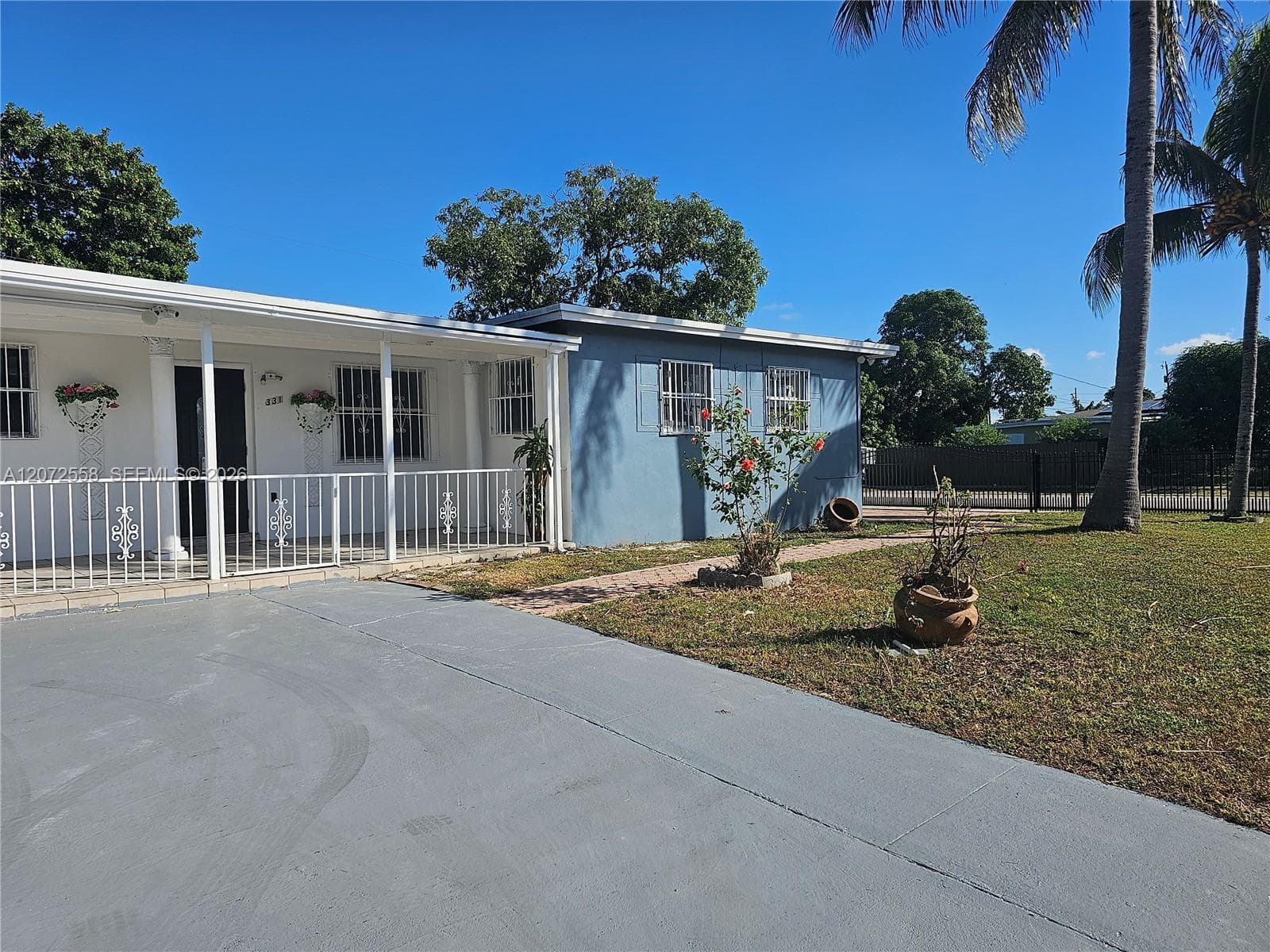 331 NW 195th Ter, Miami Gardens FL 33169 photo 2