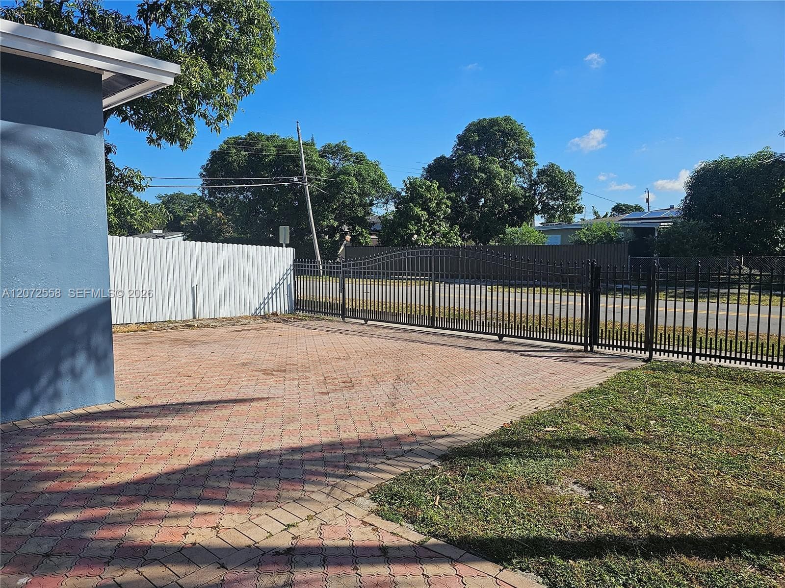 331 NW 195th Ter, Miami Gardens FL 33169 photo 4