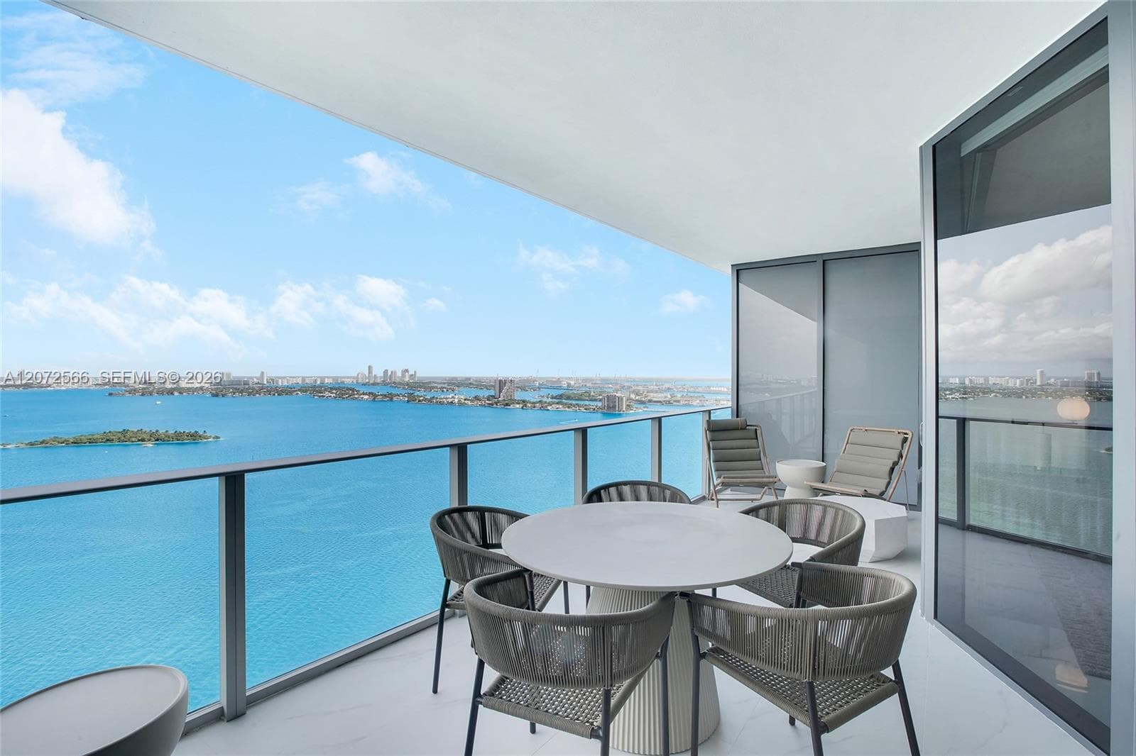 700 NE 24th St # 2702, Miami, FL 33137 photo 2