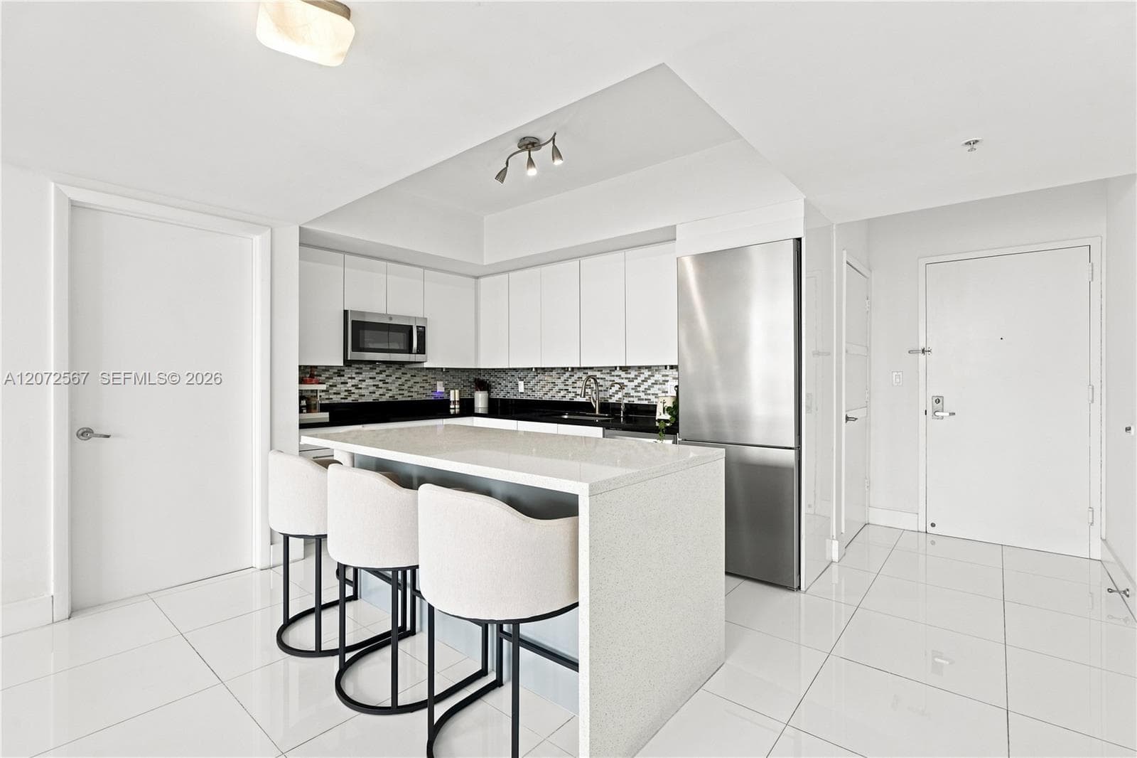 92 SW 3rd St # 4904, Miami FL 33130 photo 5