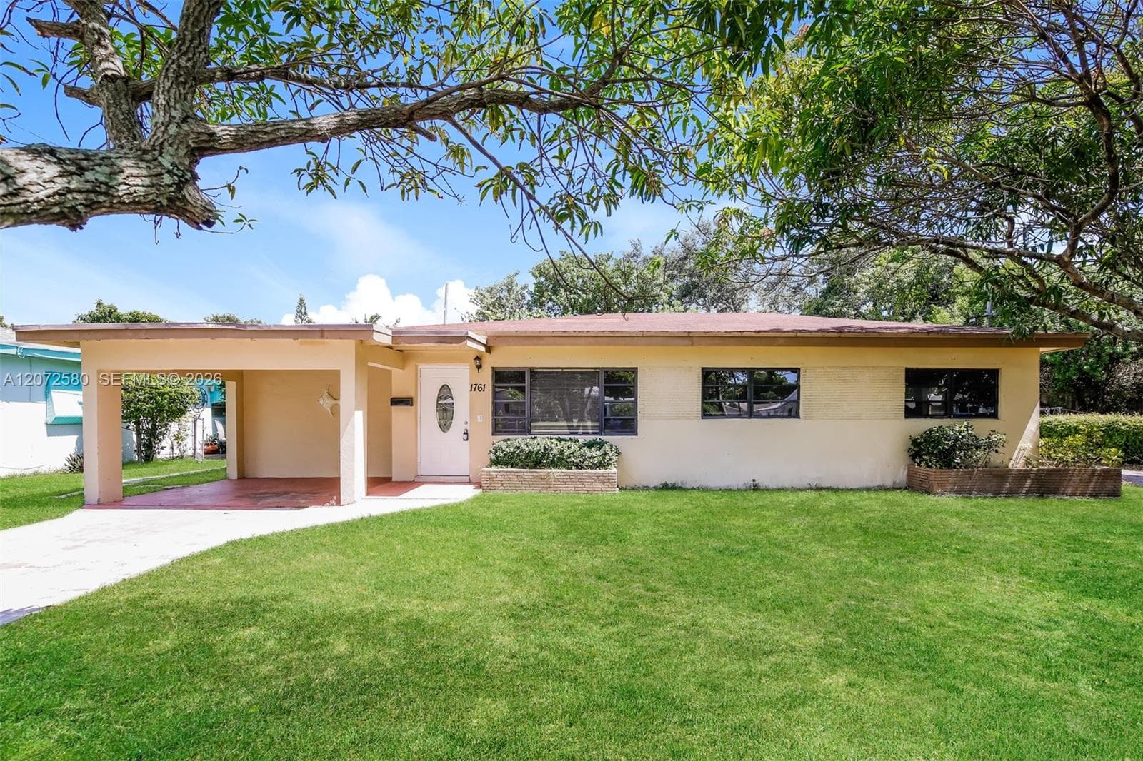 1761 NE 170th St, North Miami Beach FL 33162