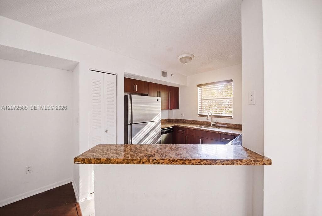771 N Pine Island Rd # 205, Plantation FL 33324 photo 2