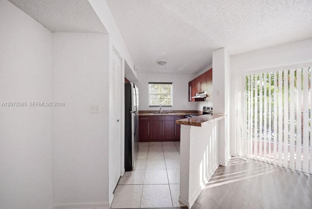771 N Pine Island Rd # 205, Plantation FL 33324 photo 3