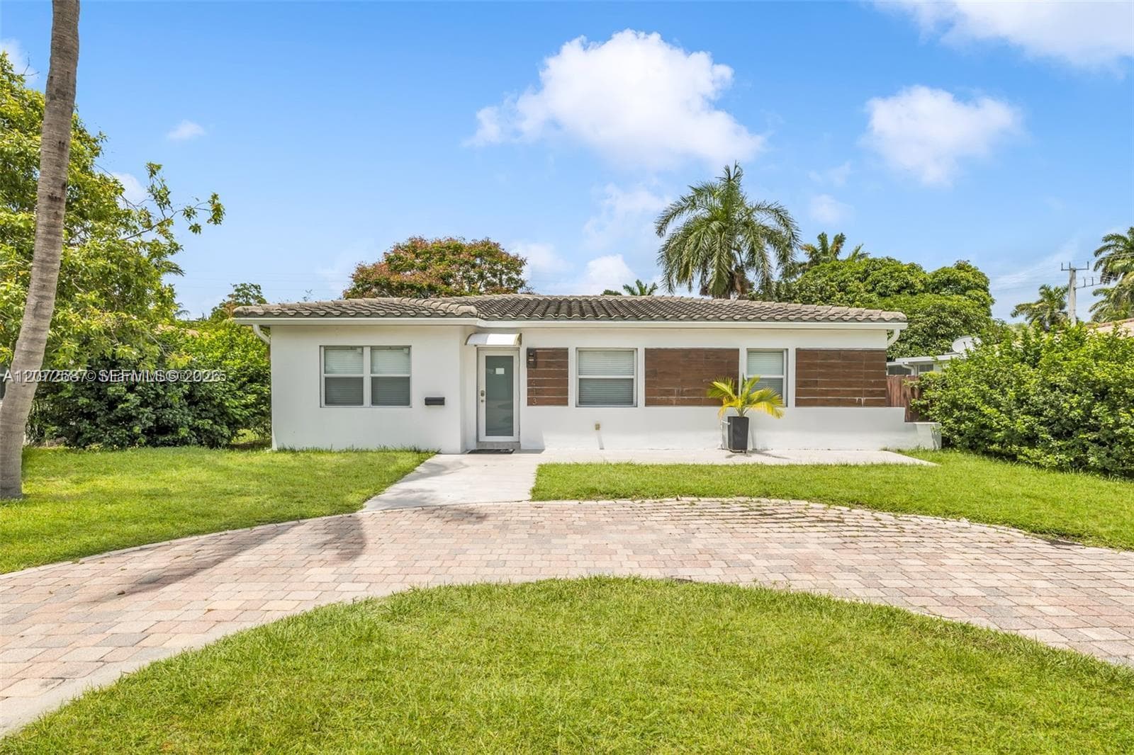 1413 Funston, Hollywood FL 33020 photo 3