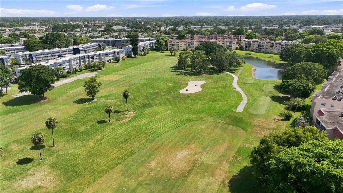 1050 COUNTRY CLUB Drive # 306, Margate FL 33063 photo 3