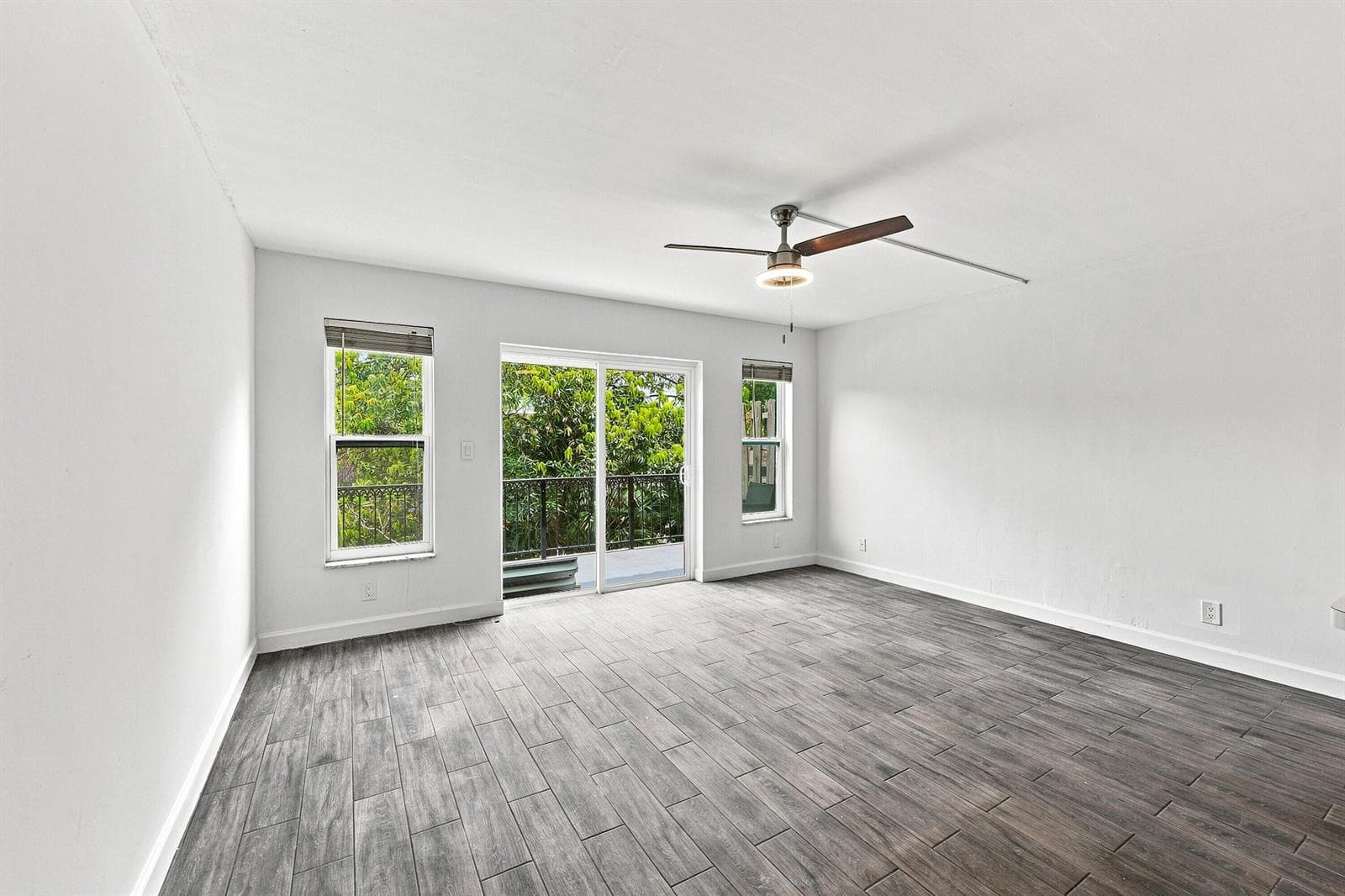 640 TENNIS CLUB Drive # 307, Fort Lauderdale FL 33311 photo 4