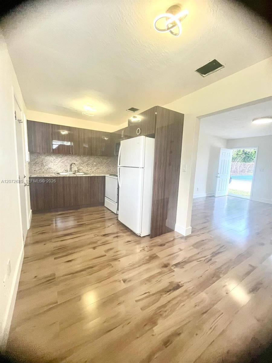 15350 NE 14th Ct, North Miami Beach FL 33162 photo 4