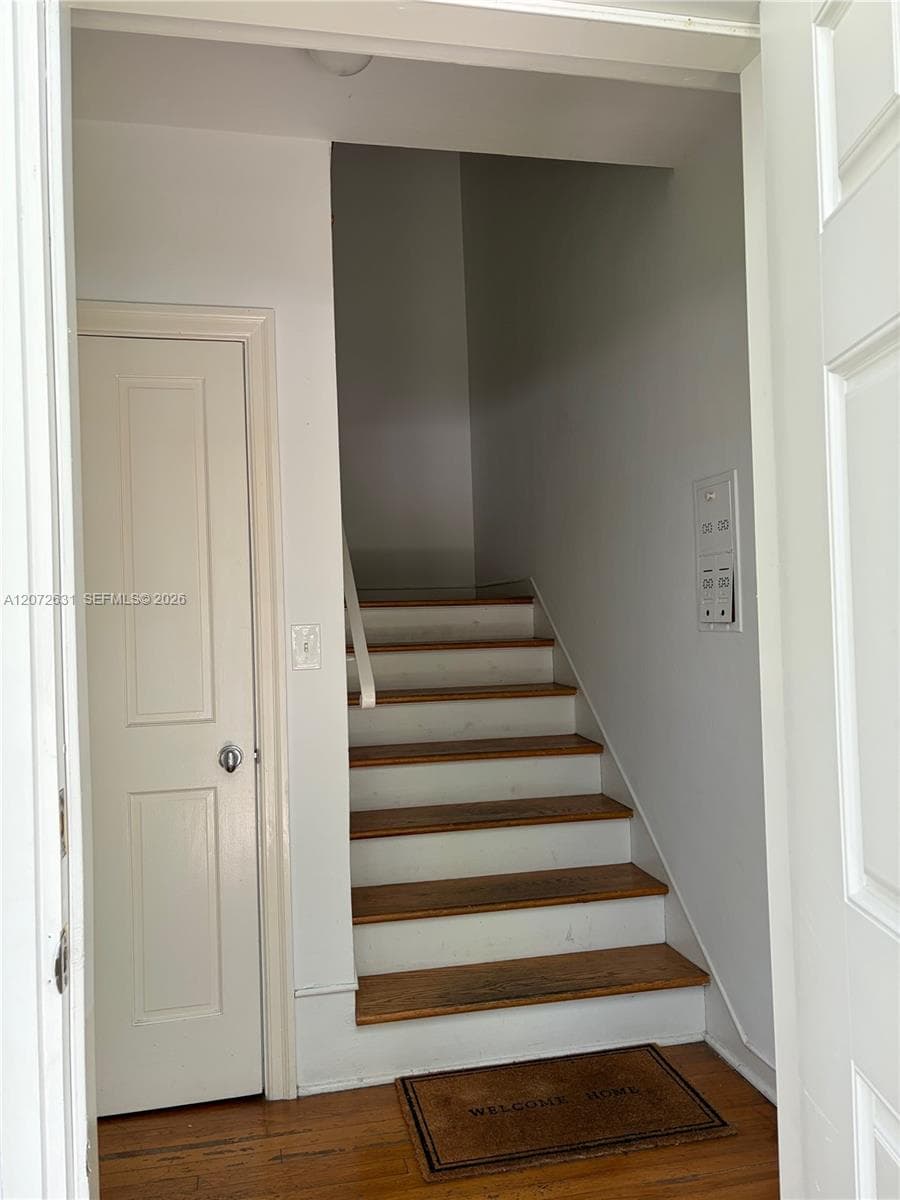 3923 Segovia St, Coral Gables FL 33134 photo 4