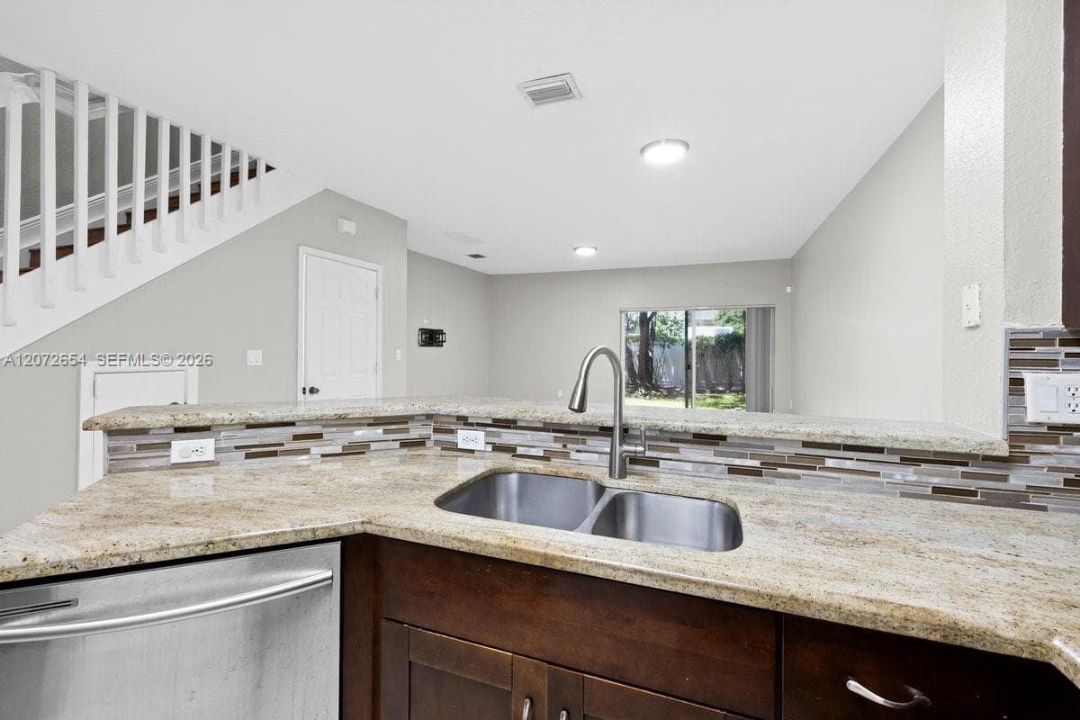 7929 Tuscany Dr, Tamarac FL 33321 photo 4