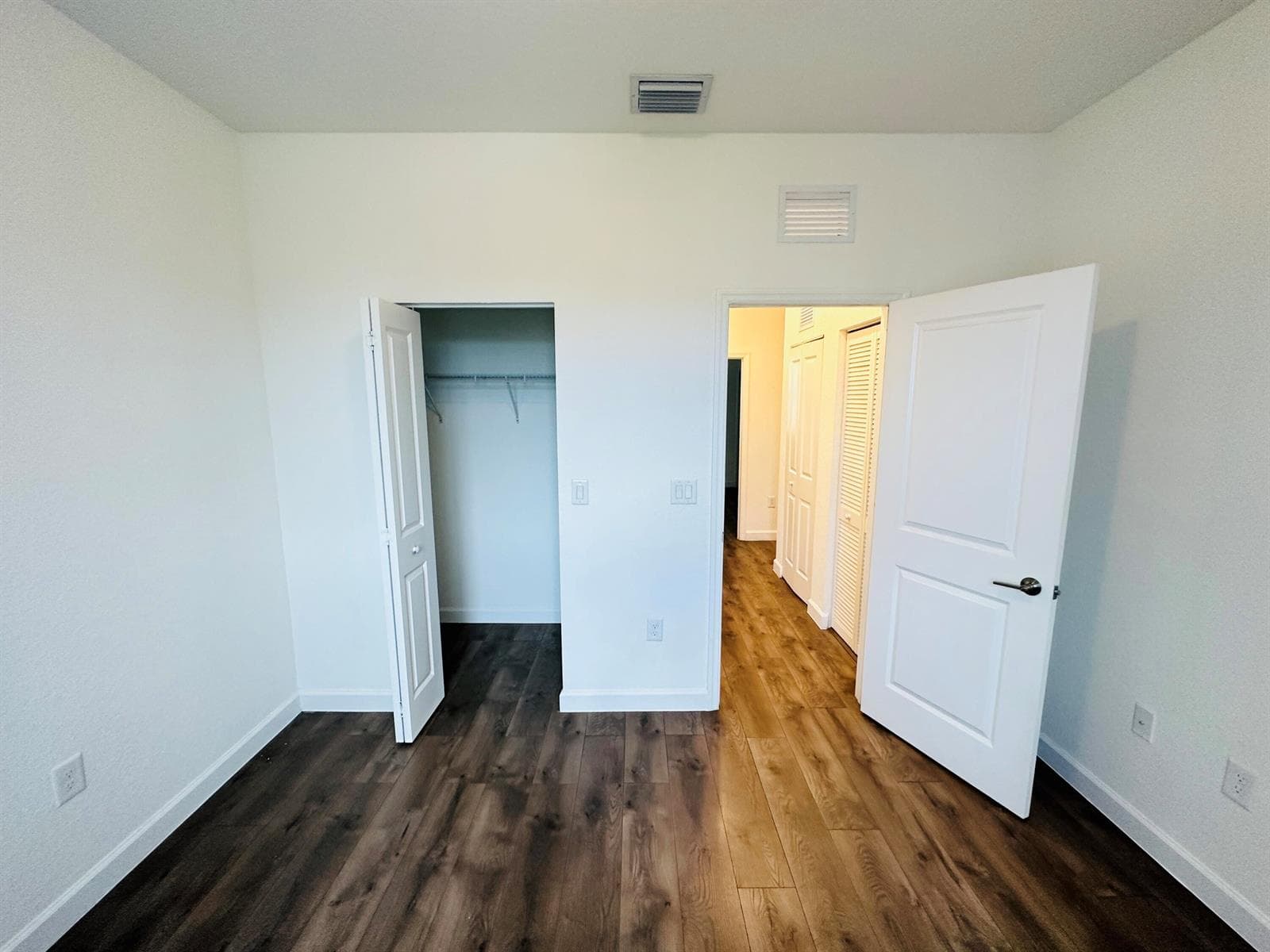 346 NE 208TH Terrace, Miami FL 33179 photo 2