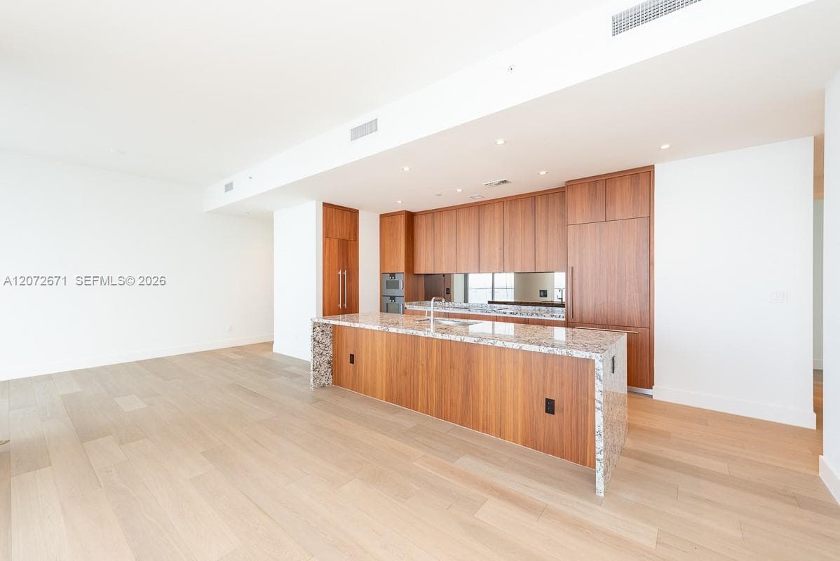 175 SE 25th Rd # 3504, Miami FL 33129 photo 3
