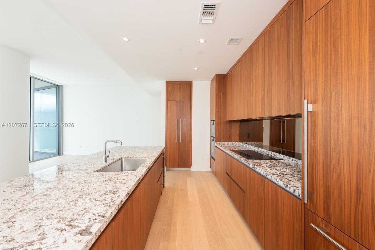 175 SE 25th Rd # 3504, Miami FL 33129 photo 4