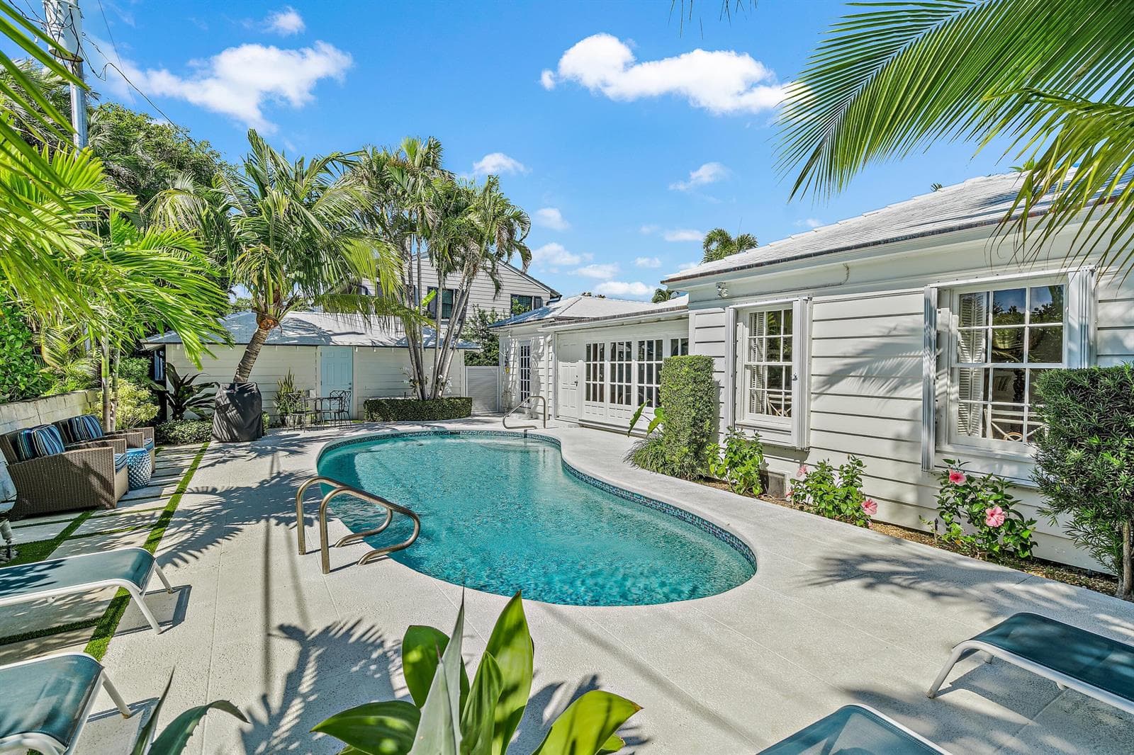 230 Colonial Lane, Palm Beach FL 33480 photo 2