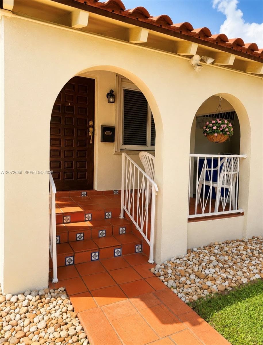 3130 SW 6th St, Miami FL 33135 photo 2